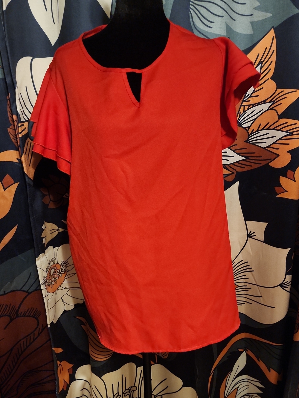 SHEIN Red Short-Sleeve Keyhole Flutter Top